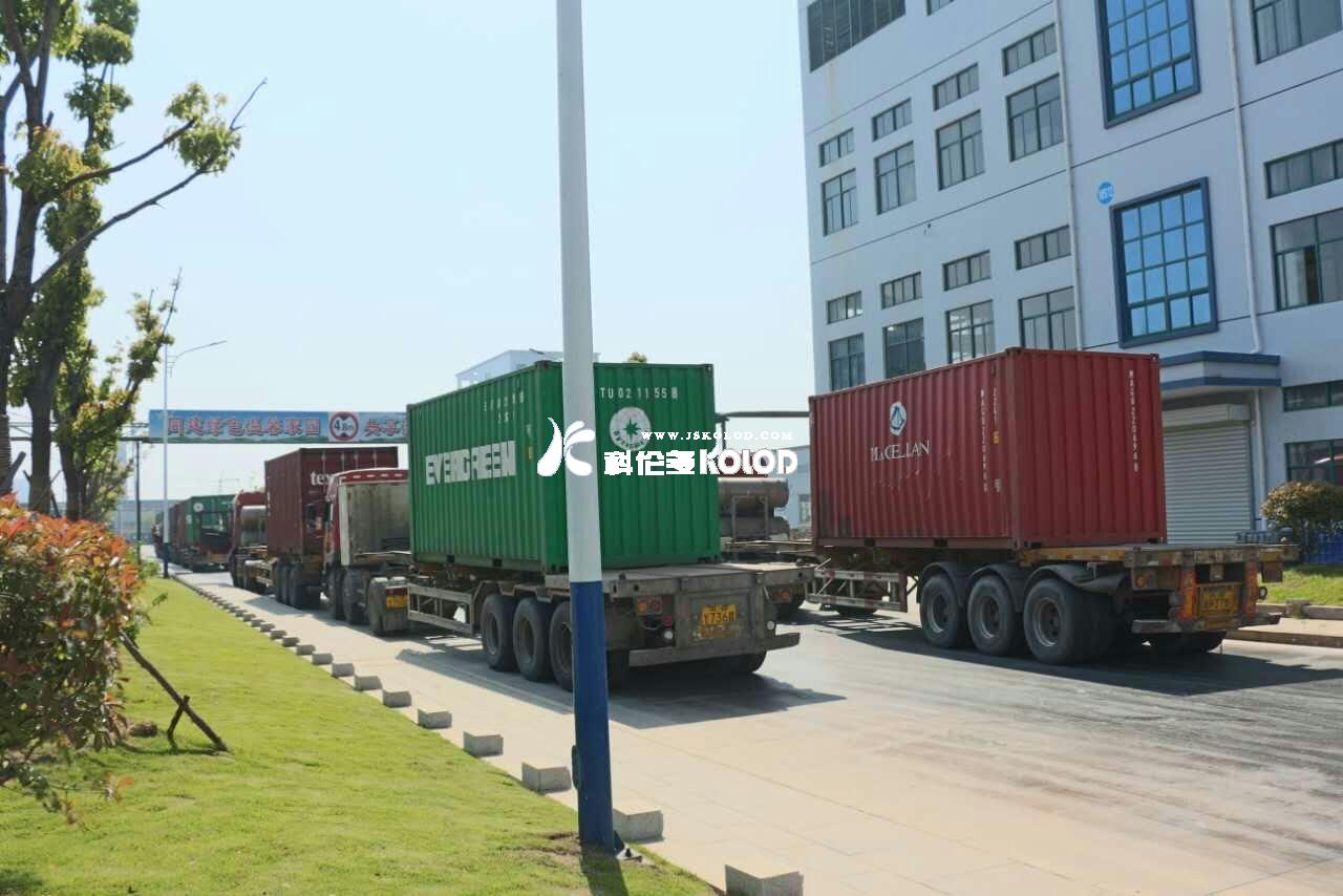 4月30日，車(chē)水馬龍，揭開(kāi)公司“大戰紅五月”的序幕……