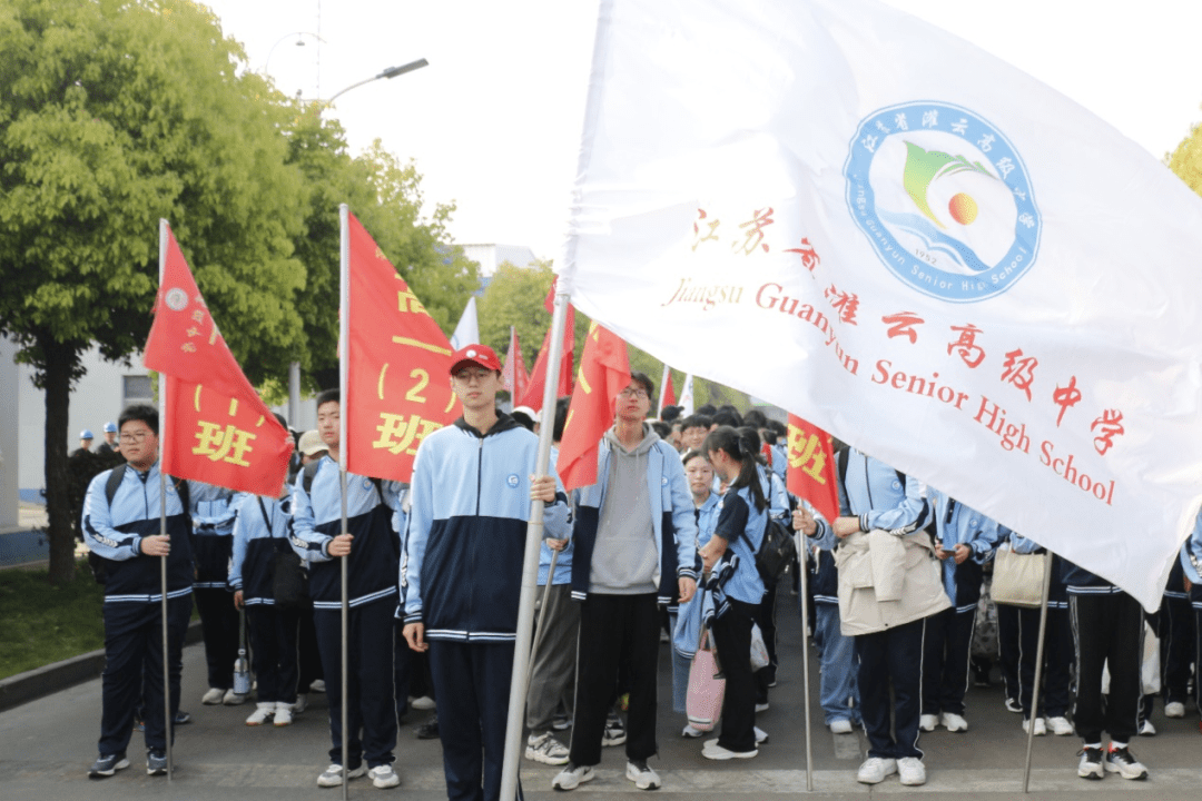 唯尚科技興國夢(mèng)—科倫多迎接兩千余名師生參觀(guān)學(xué)習